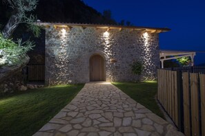 Exterior - Harmony and relaxation (ΛΕΥΚΑΔΑ)