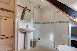 Badewanne, Haartrockner