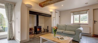 Garden Cottage - sleeps 2 guests in 1 bedroom