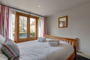 3 soverom, strykejern/-brett, wi-fi (inkludert) og sengetøy