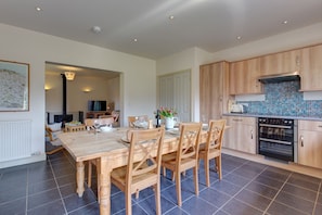 Dining - Wash House - sleeps 6 guests  in 3 bedrooms (Holt)