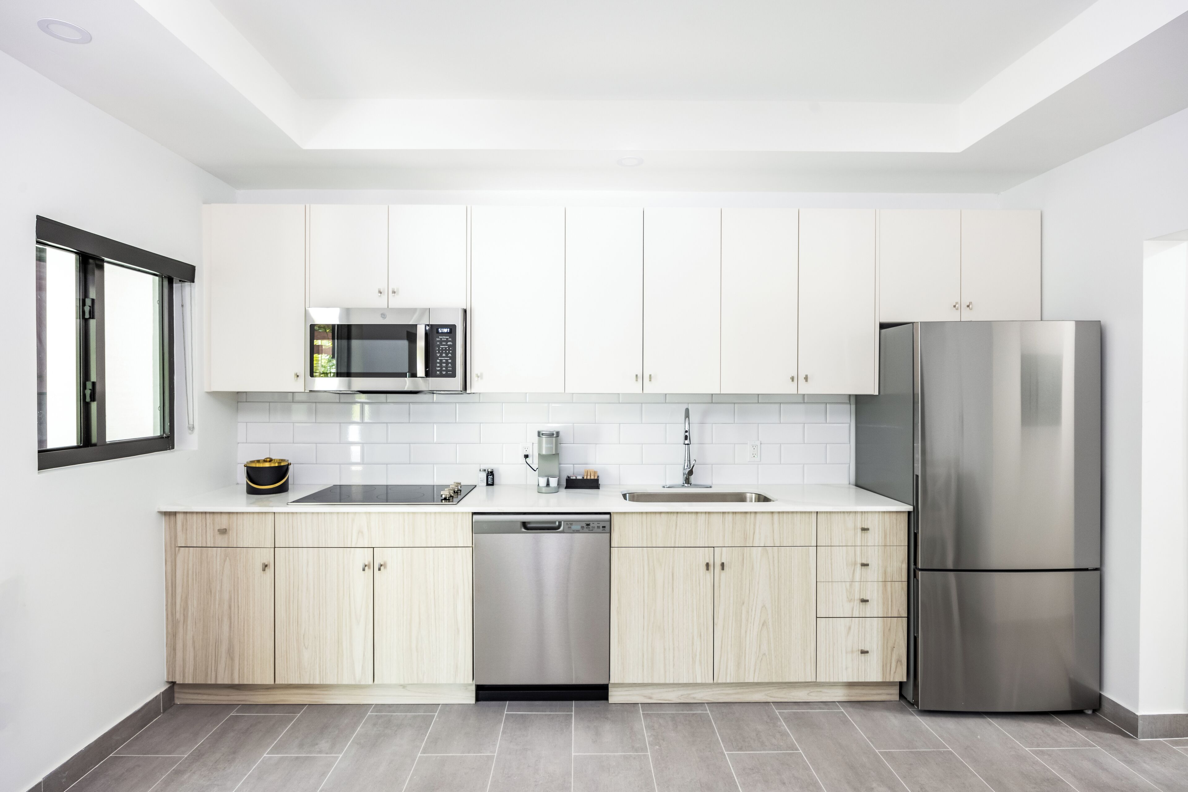 microwave, dishwasher, coffee/tea maker, electric kettle