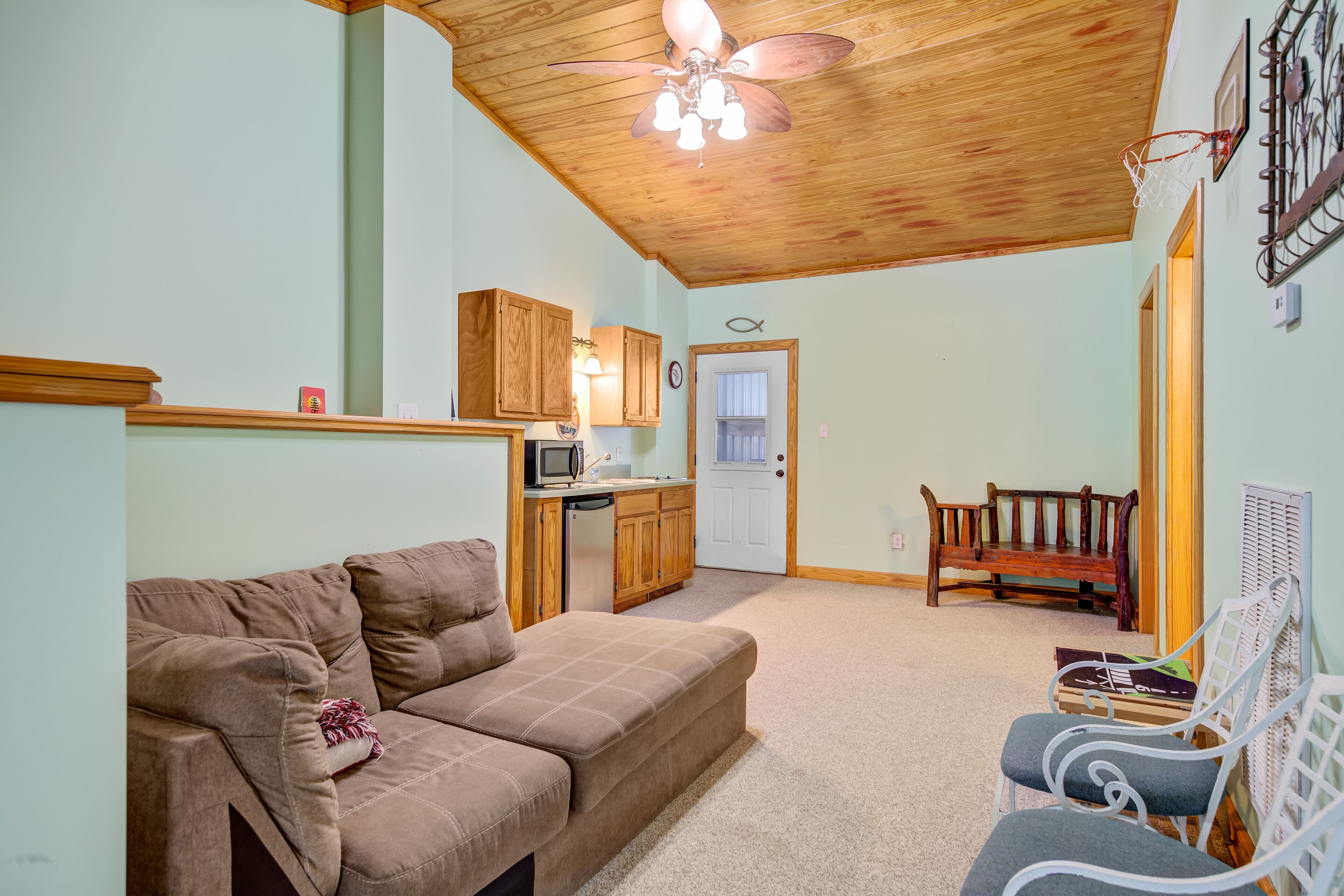 Condo By The BAYVIEW !