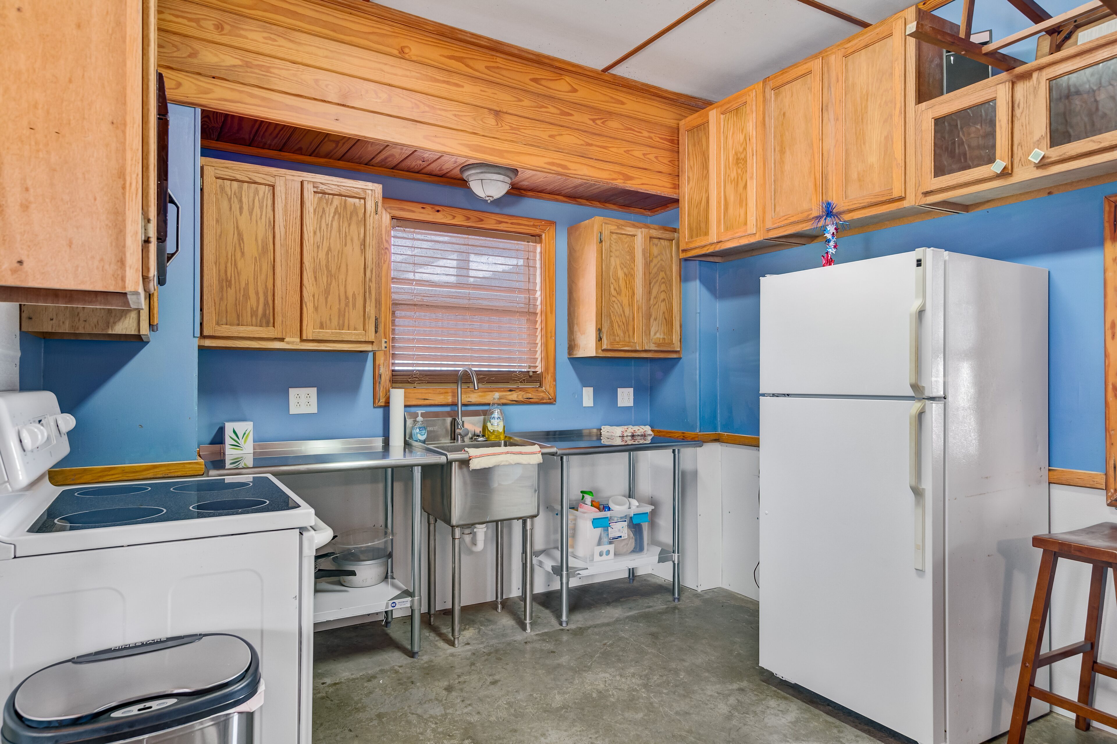 Condo By The BAYVIEW !