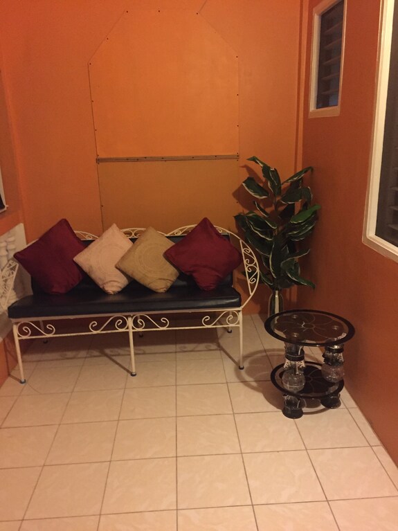 Rockery Villa Is A Cozy 1 Bedroom Townhouse An Ideal Space For A Getaway. - Port Antonio