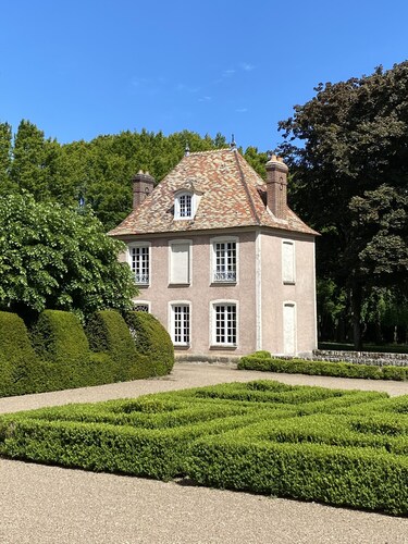 Pavillon Xvii du Chateau de Saudreville 46 Kilomêtres au sud de Paris