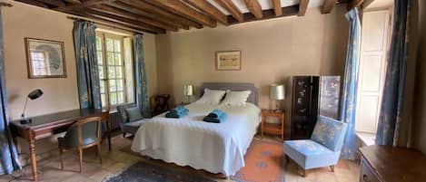 2 chambres, bureau, lit de bébé portatif, accÚs au Wi-Fi (inclus)
