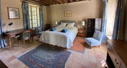 Pavillon Xvii du Chateau de Saudreville 46 Kilomêtres au sud de Paris