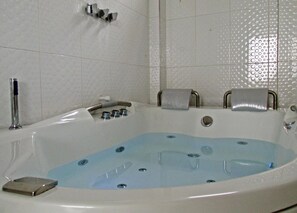 Bathroom - HOTEL CASA PABLO, ECOLOGICAL AND 100% HUILENSE (Neiva)