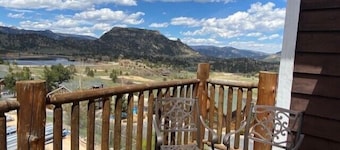 Breathtaking Mountain Views, Close to Marys Lake,RMNP, Community Pool/Hot Tub- Marys Lake Lookout, Estes Park CO