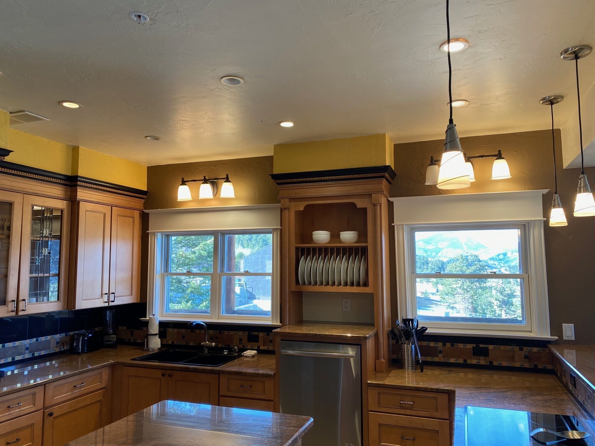 Breathtaking Mountain Views, Close to Marys Lake,RMNP, Community Pool/Hot Tub- Marys Lake Lookout, Estes Park CO