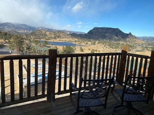 Breathtaking Mountain Views, Close to Marys Lake,RMNP, Community Pool/Hot Tub- Marys Lake Lookout, Estes Park CO