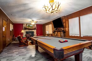 Games room - 3H Ranch Mountain Retreat (Medina)