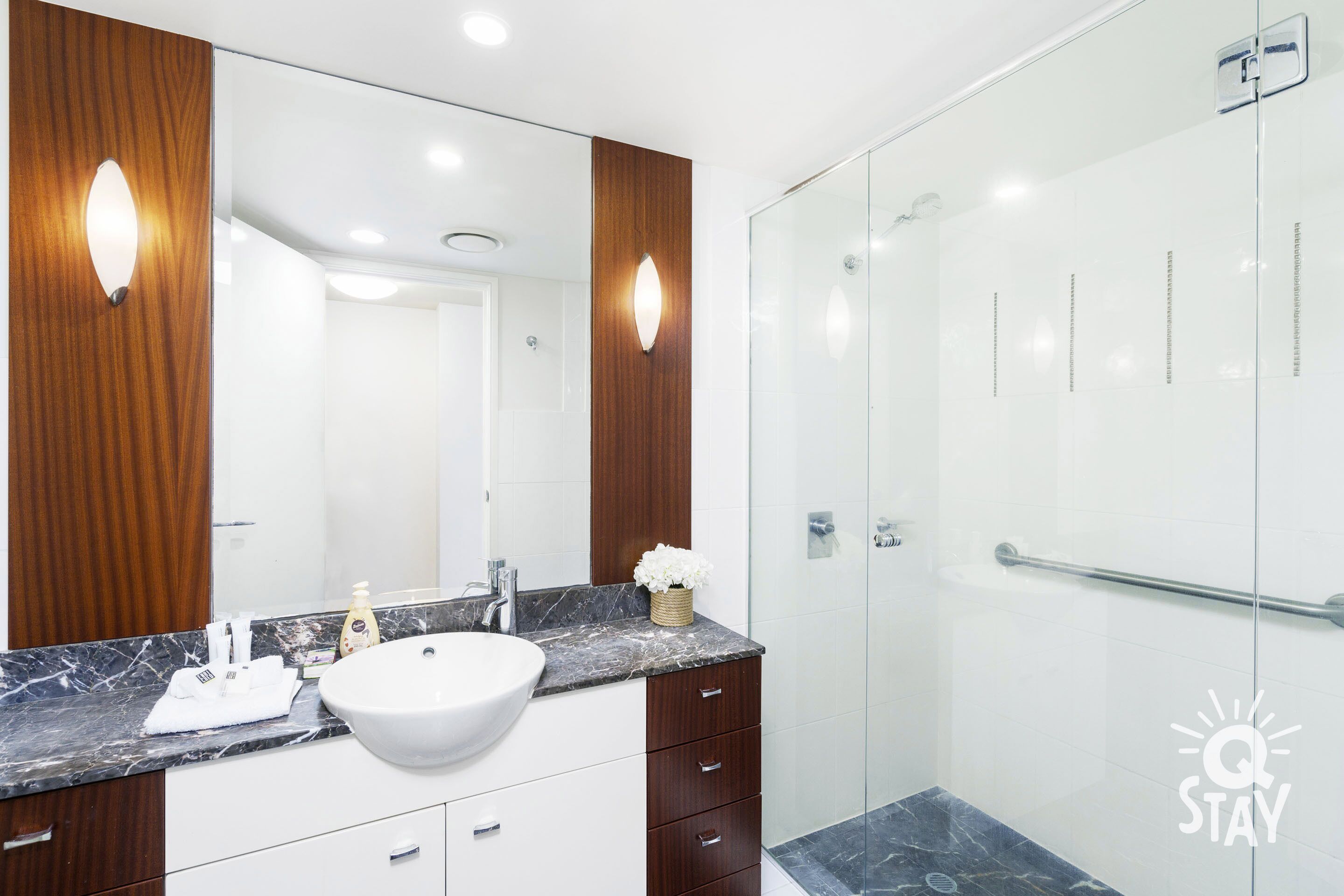 Chevron Rennaisance – 3 Bedroom Ocean — Q Stay — image 22
