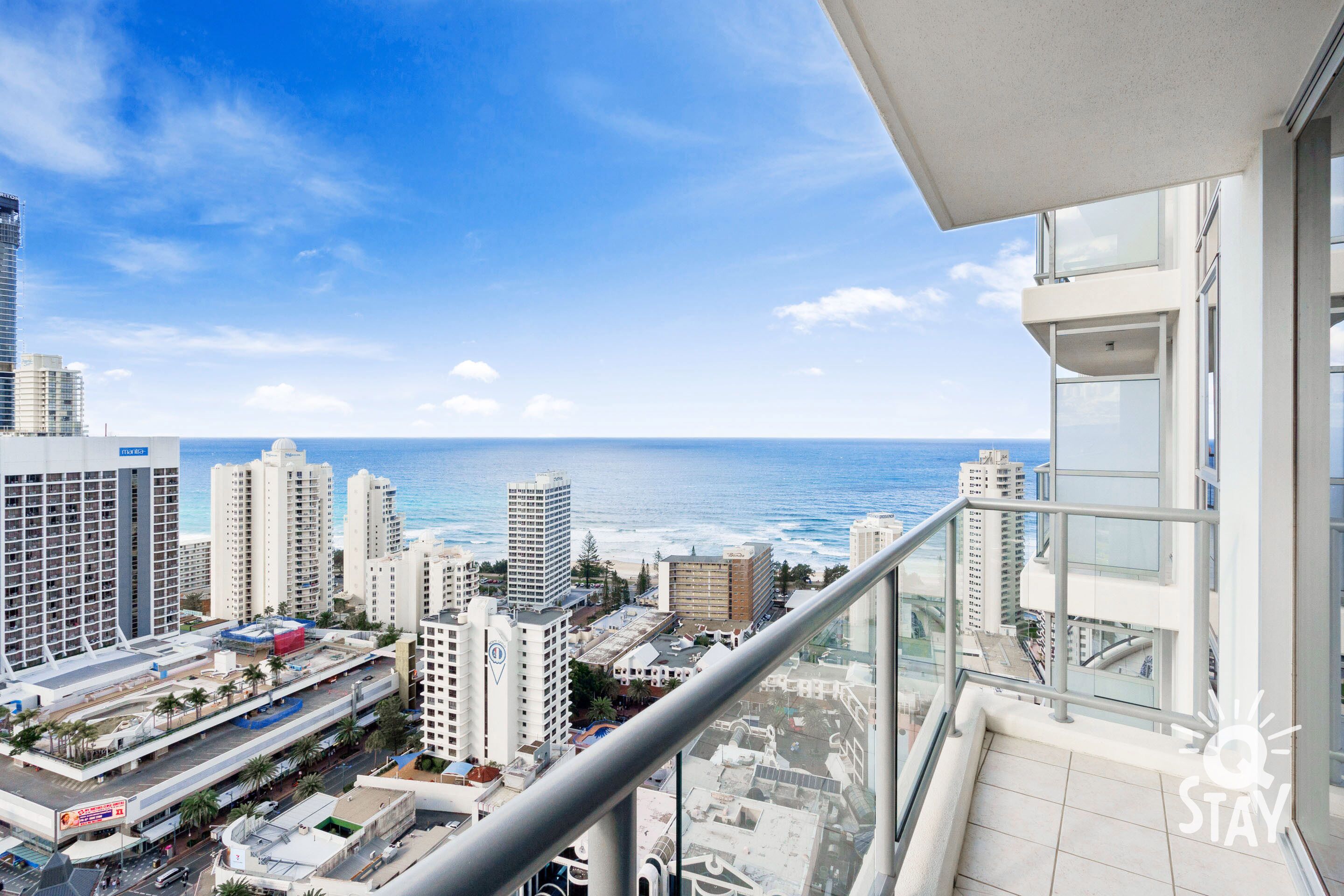 Chevron Rennaisance – 3 Bedroom Ocean — Q Stay — image 9
