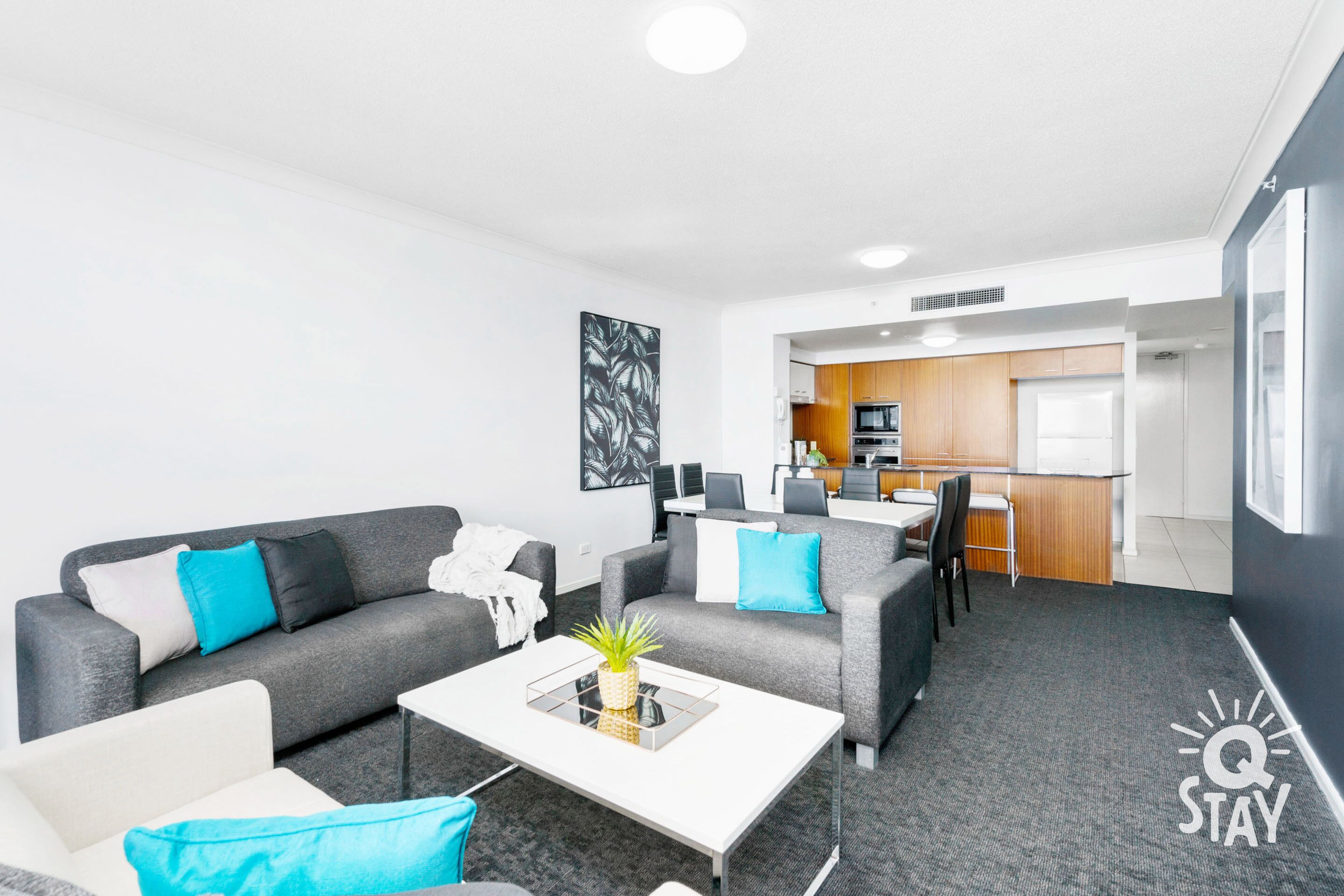 Chevron Rennaisance – 3 Bedroom Ocean — Q Stay — image 2