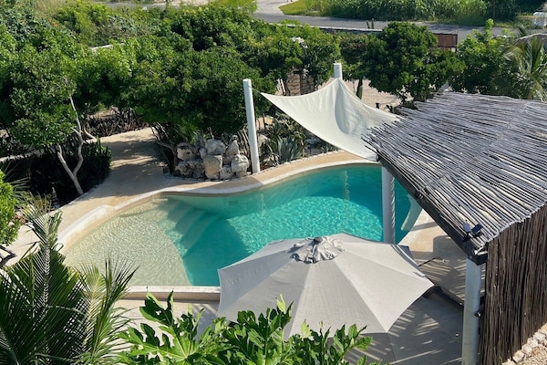 Et oppvarmet basseng