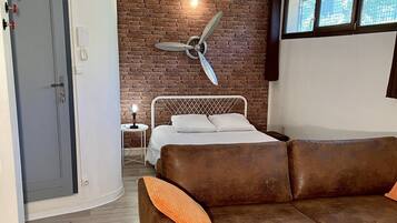 1 chambre, bureau, fer et planche Ă repasser, Wi-Fi gratuit