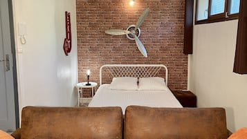 1 chambre, bureau, fer et planche à repasser, Wi-Fi gratuit