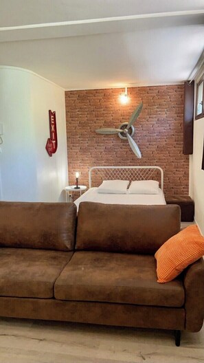 1 slaapkamer, een bureau, een strijkplank/strijkijzer, gratis wifi