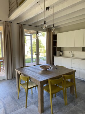 Dining - Villa "THE CELL"   (Marina di Campo)