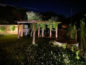 Property grounds - Villa "THE CELL"   (Marina di Campo)