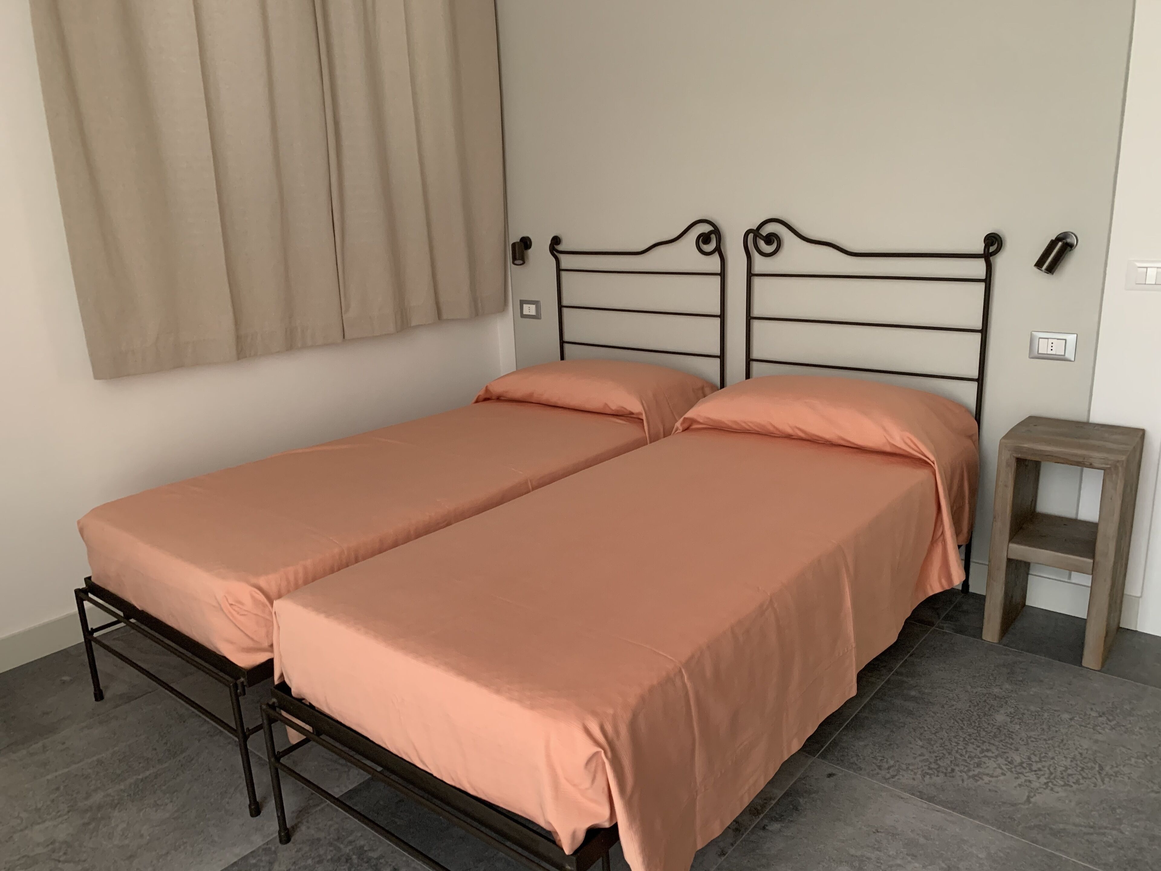 "LA CELLULA" house in the Grotta