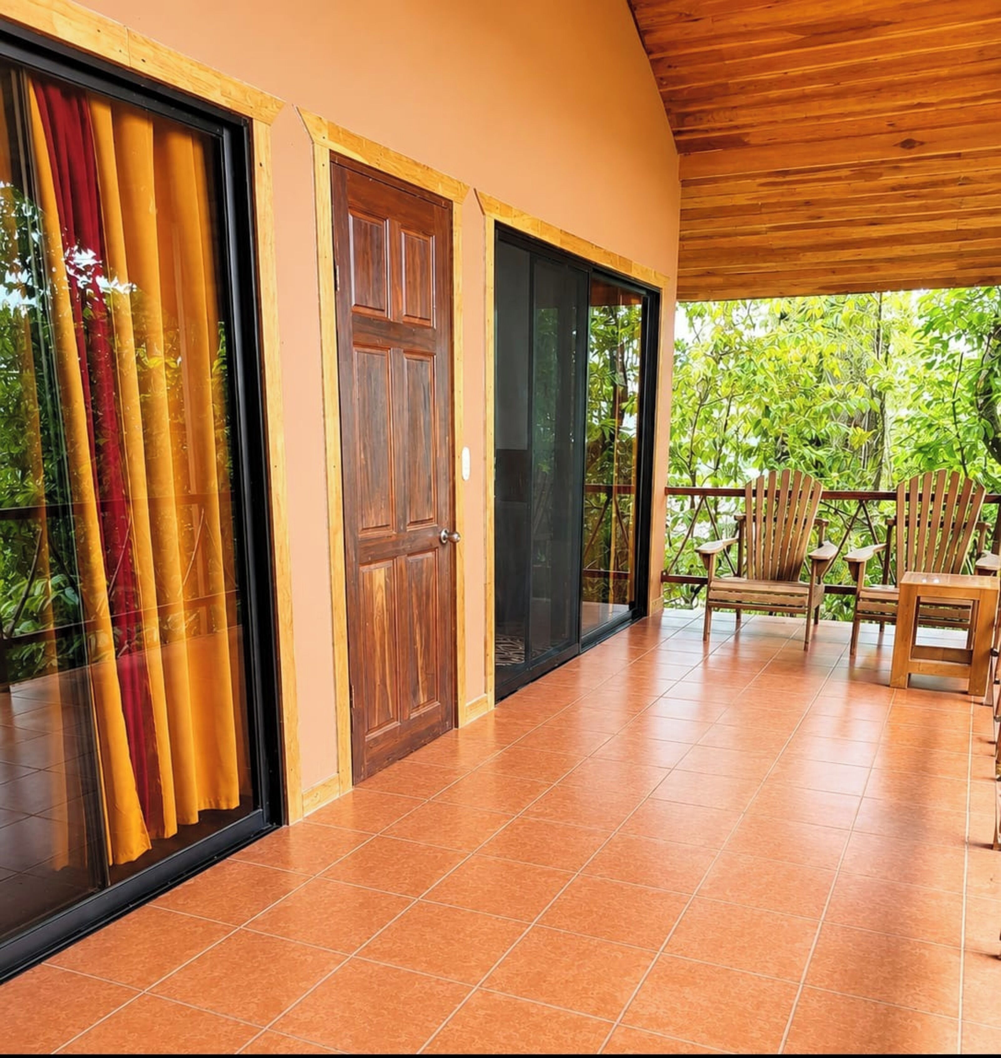 Vila panorâmica, 2 quartos | Wi-Fi de cortesia, roupa de cama