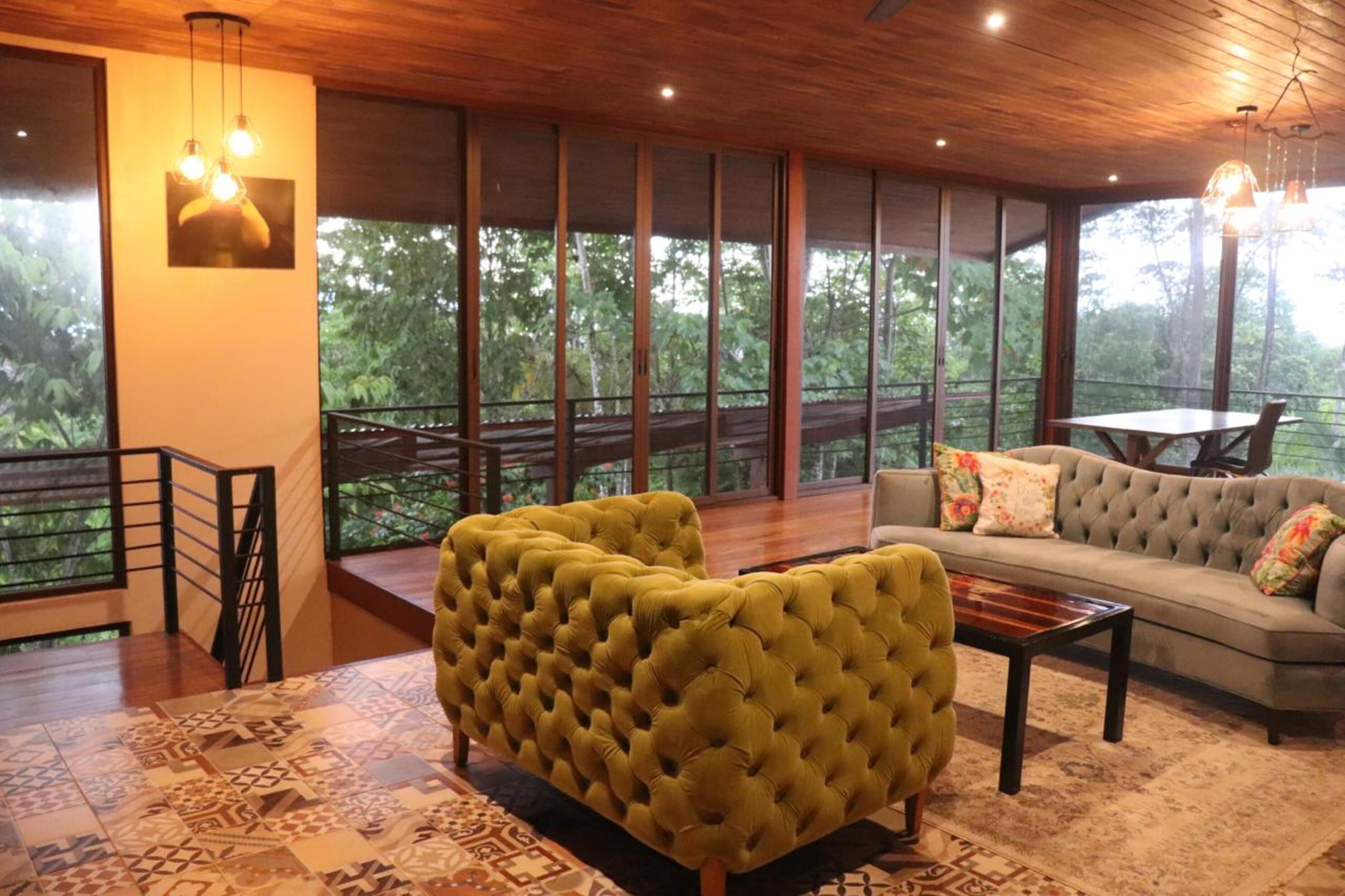 Comfort House, 3 Bedrooms | Living area