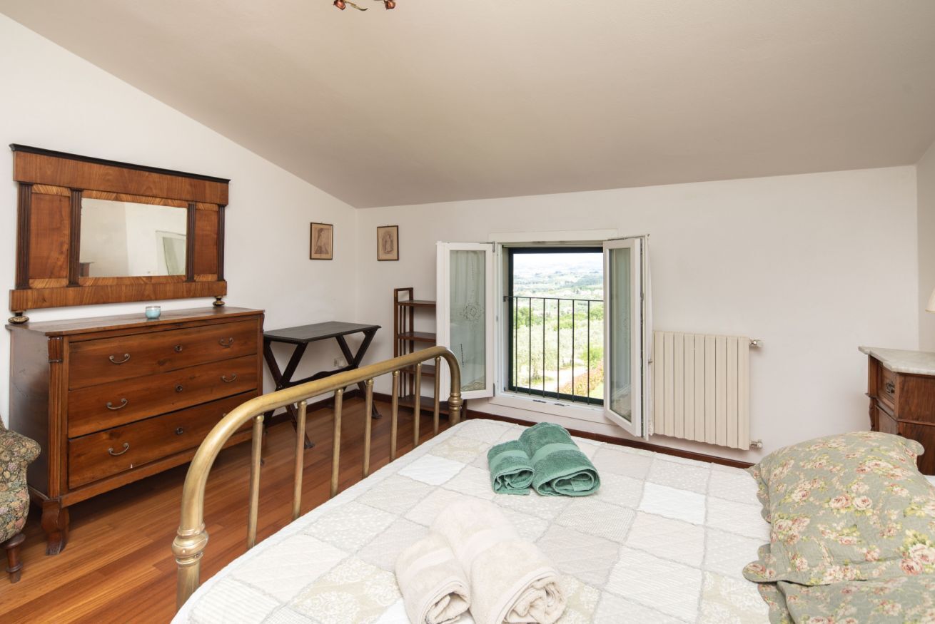 7 bedrooms, desk, iron/ironing board, WiFi