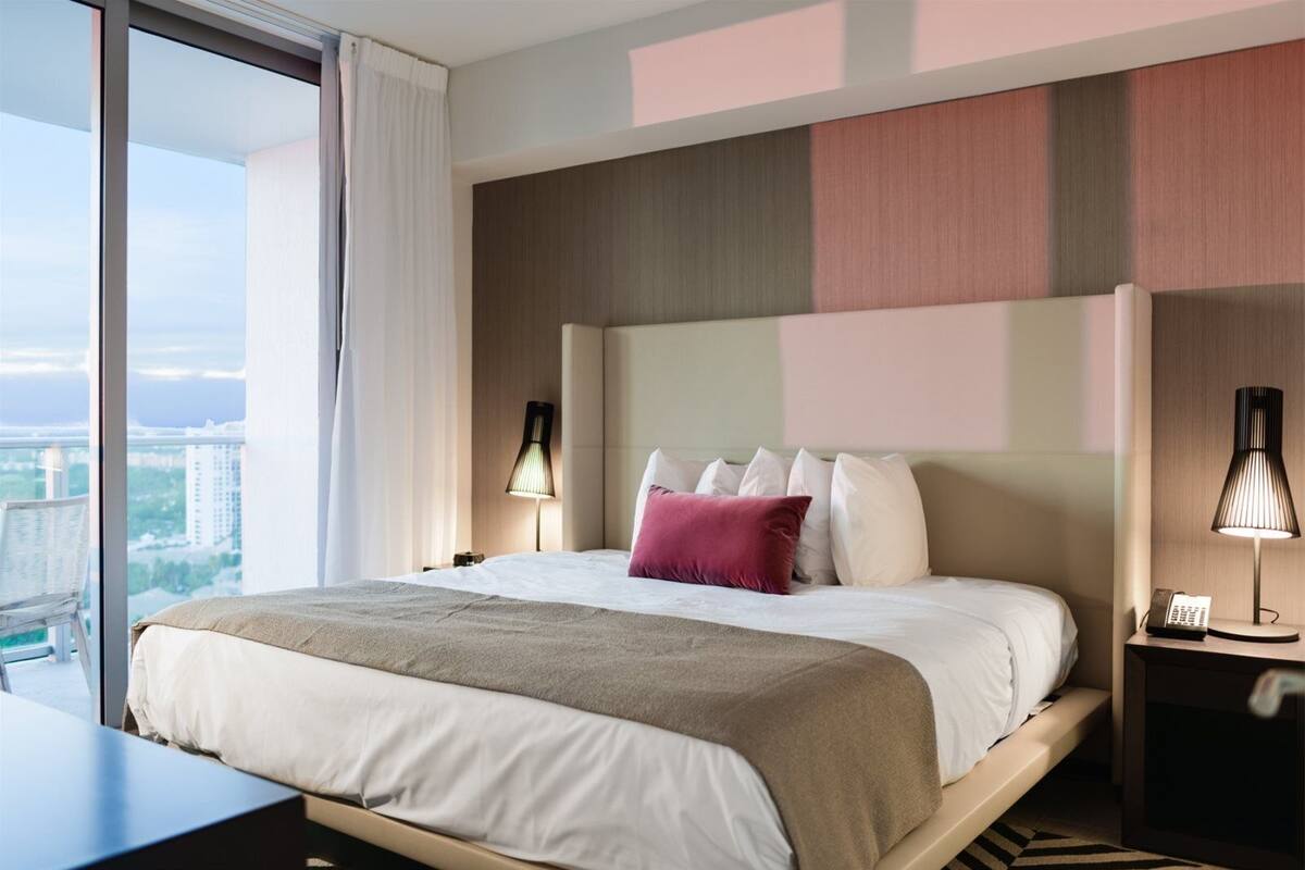 House (Hyde Beach House 2706)