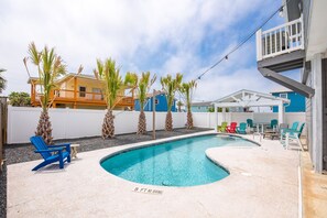 Pool - Latitude Adjustment | Poolside Paradise (Port Aransas)