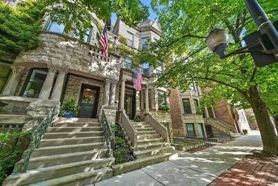 1F Chicago's Little italy Graystone nearDowntown