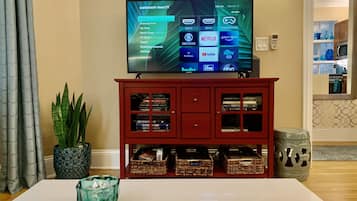 3 bedrooms, iron/ironing board, travel crib, free WiFi