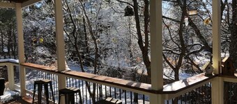 The Sanctuary @ Mt. Elden: Hot Tub, Hiking & FUN!