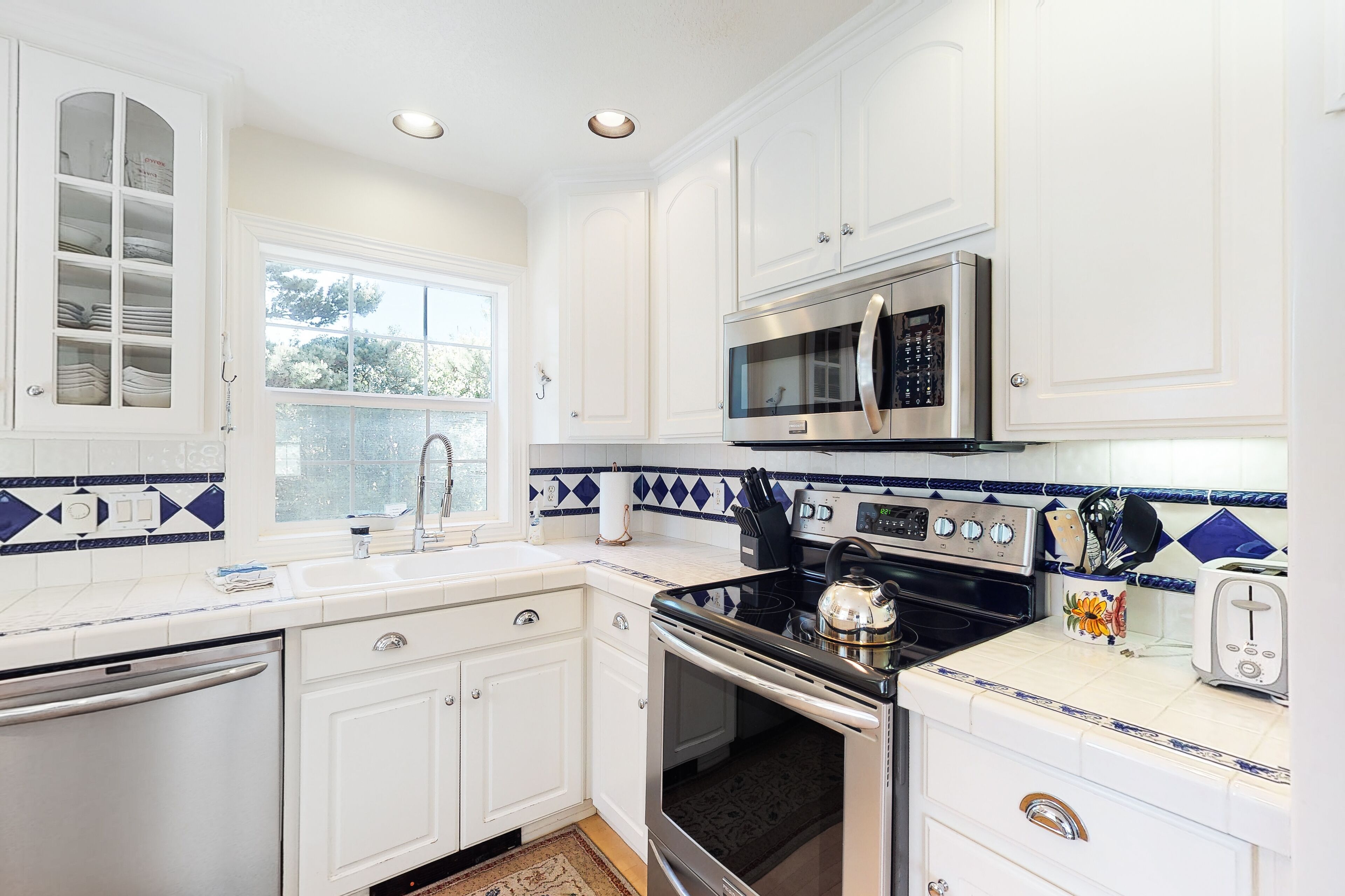 Dog-friendly beach house w/ private hot tub, free WiFi, game room, & ocean views