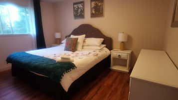 3 soverom, strykejern/-brett, reiseseng for barn og wi-fi (inkludert)