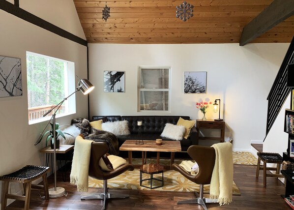 Televisio, kirjoja, stereot