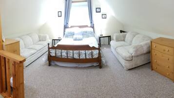 2 bedrooms, travel crib, free WiFi, bed sheets