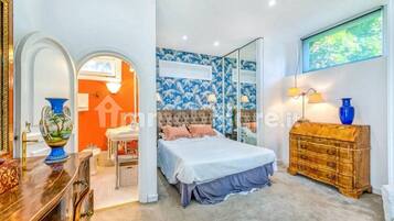 5 Schlafzimmer, BĂŒgeleisen/BĂŒgelbrett, WLAN, BettwĂ€sche