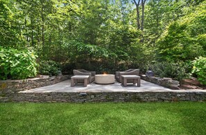 Terrace/patio - Luxurious Private Hamptons Retreat! (Amagansett)