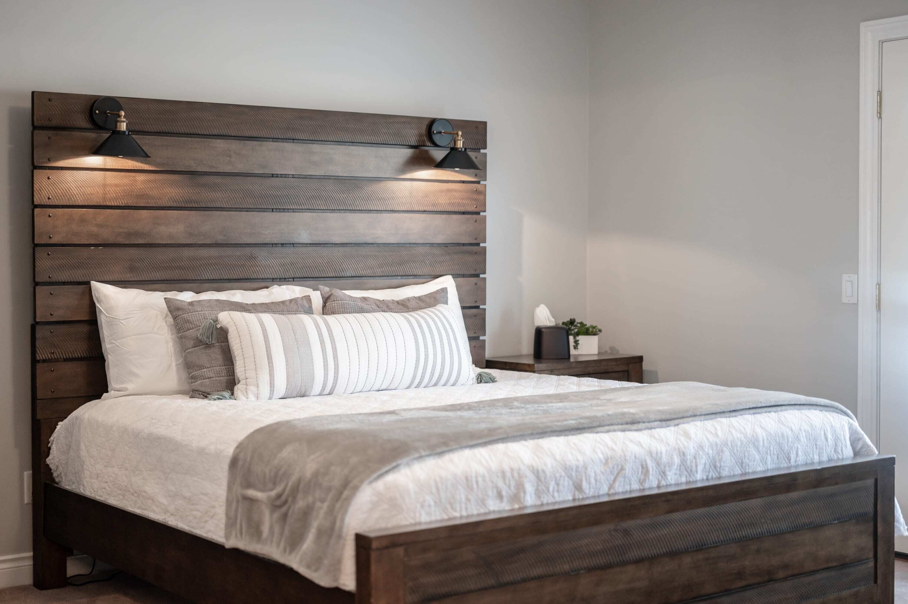 TC Lake Retreat | Sauna | Cozy Fireplace | Kayaks