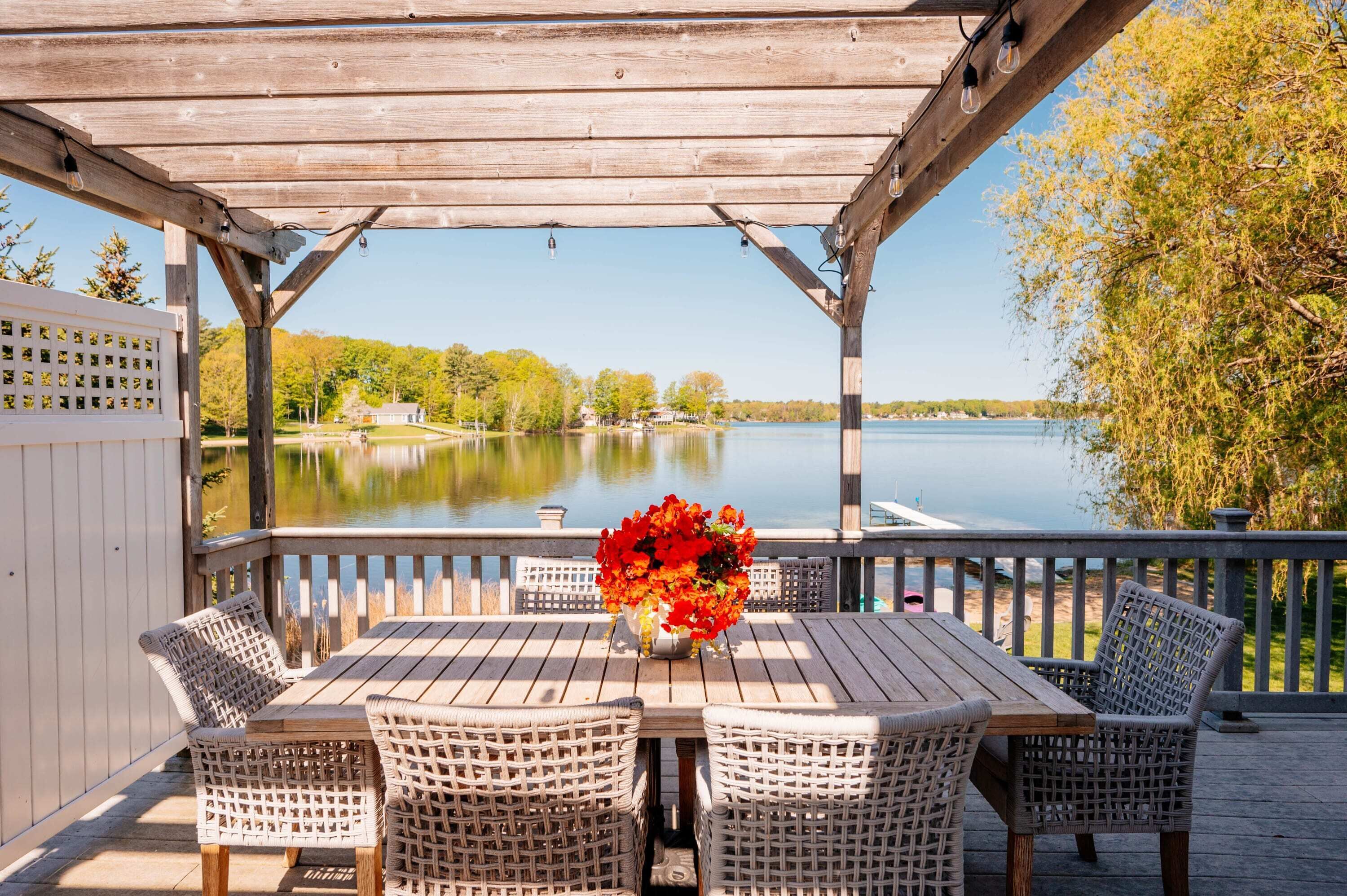 TC Lake Retreat | Sauna | Cozy Fireplace | Kayaks