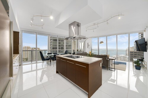 ICON W BRICKELL OCEAN VIEW 2BR/2BA #3310