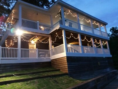 What a view of our beautiful Lake Jordan. This cabin is sure to charm you . 