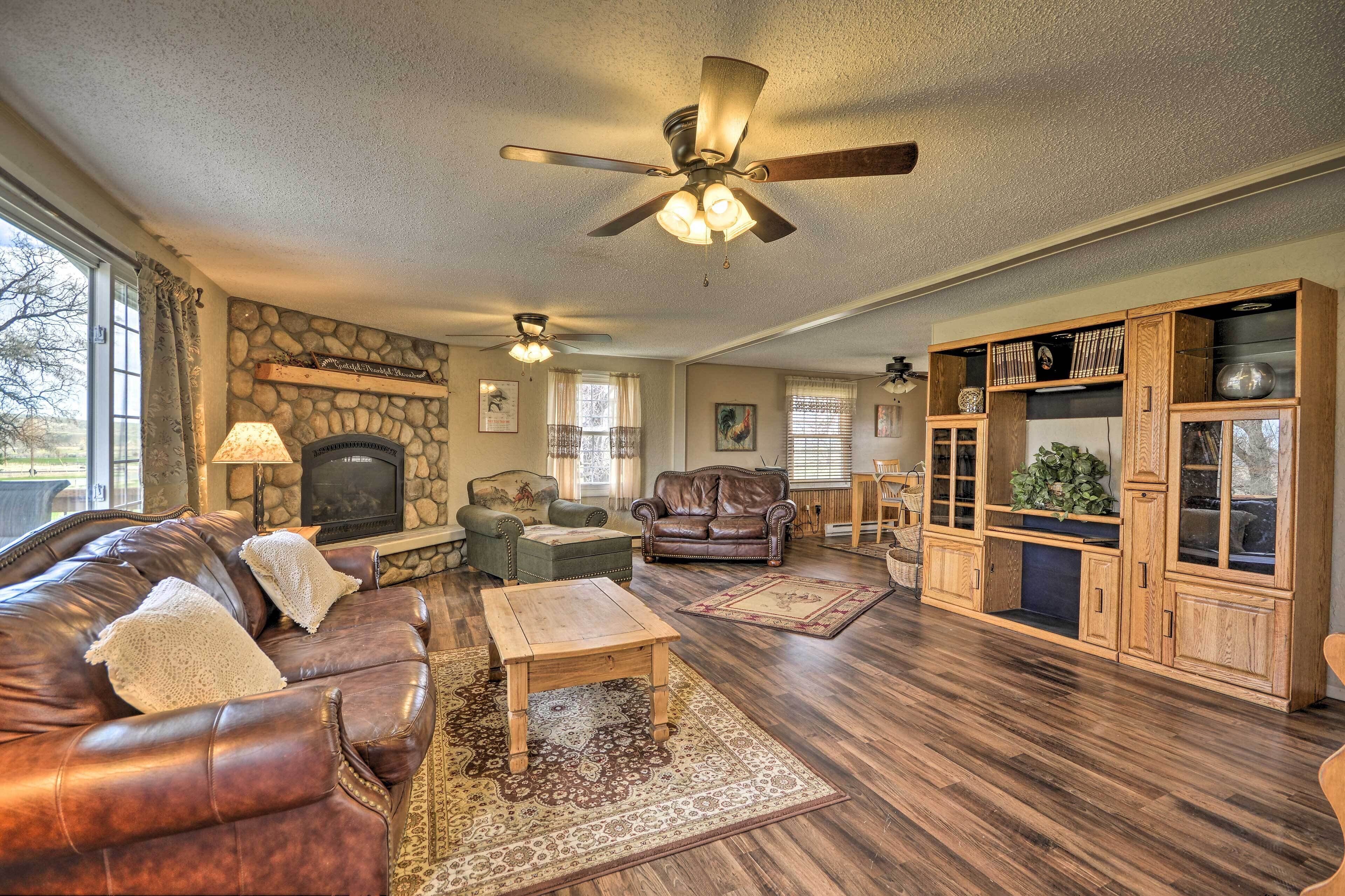 Cozy Cody House <10 Mi to Buffalo Bill Center!