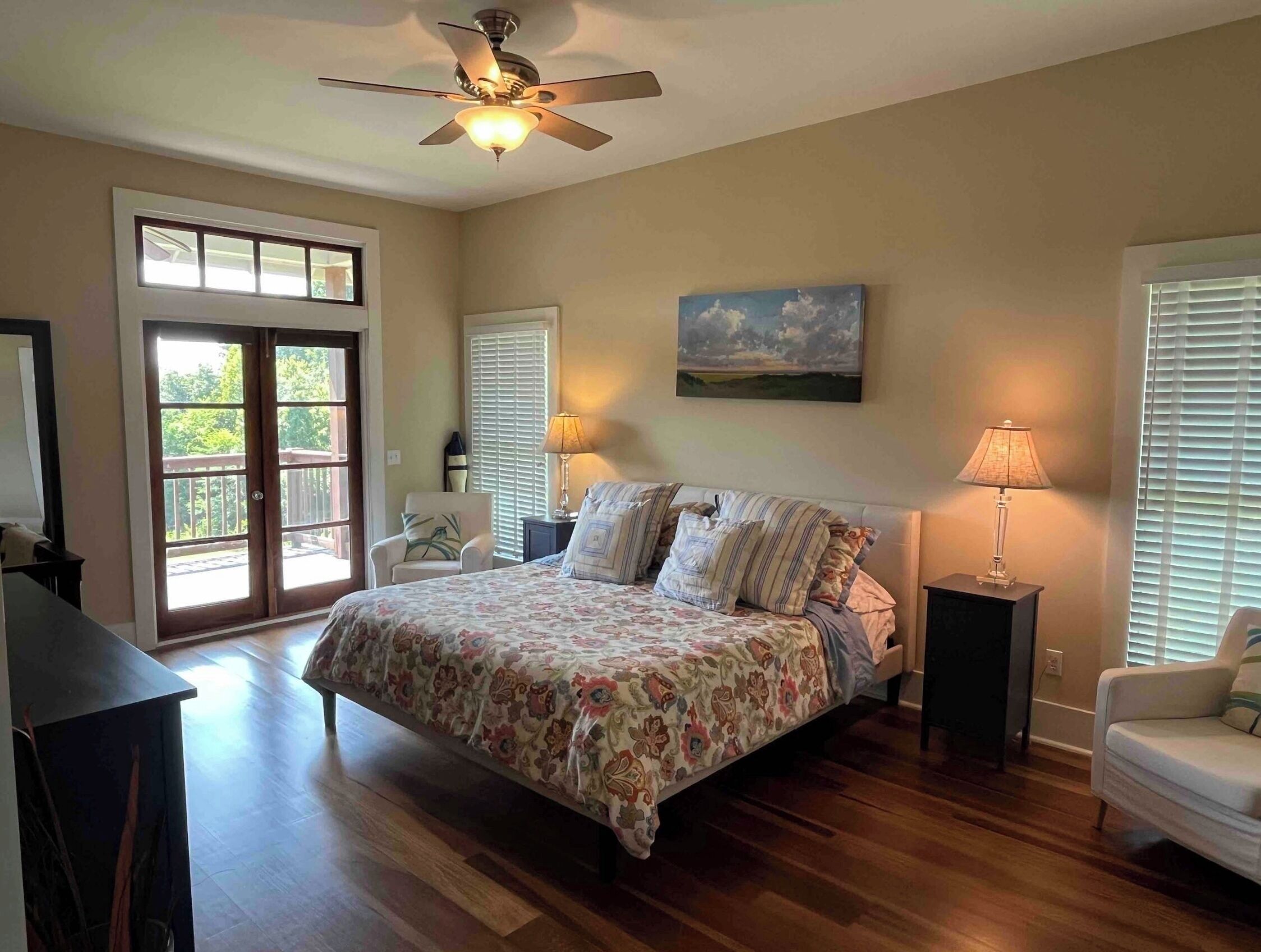 6 soverom, wi-fi (inkludert) og sengetøy