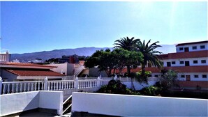 Property grounds - Fantastico 2 - large balcony, free parking, air conditioning, free Netflix, BBQ (Puerto de la Cruz)