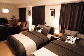 1 bedroom, individually decorated, desk, iron/ironing board - Kicon Hotels Shinsakae (Nagoya)