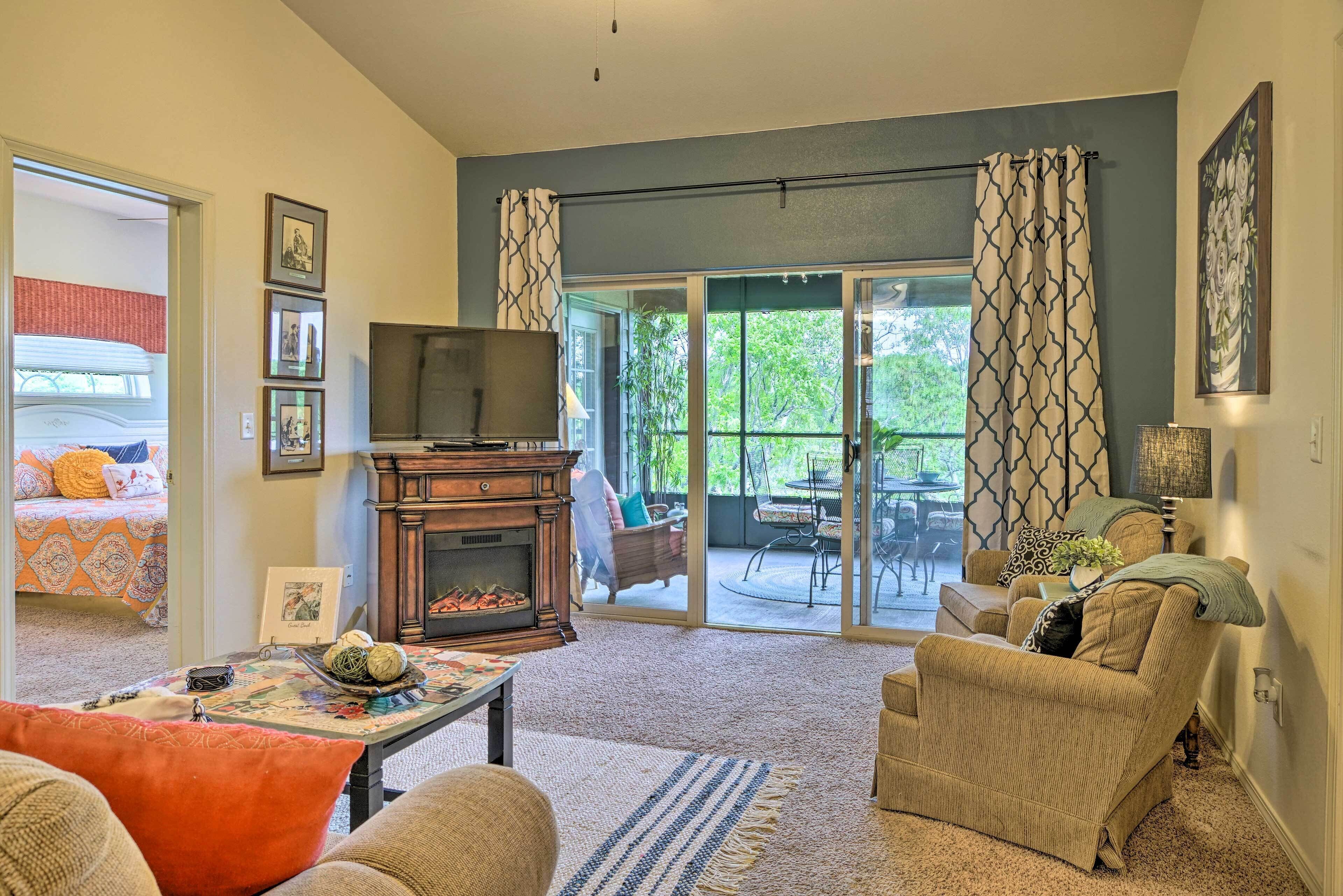 StoneBridge Resort Retreat w/ Golf Course Views!